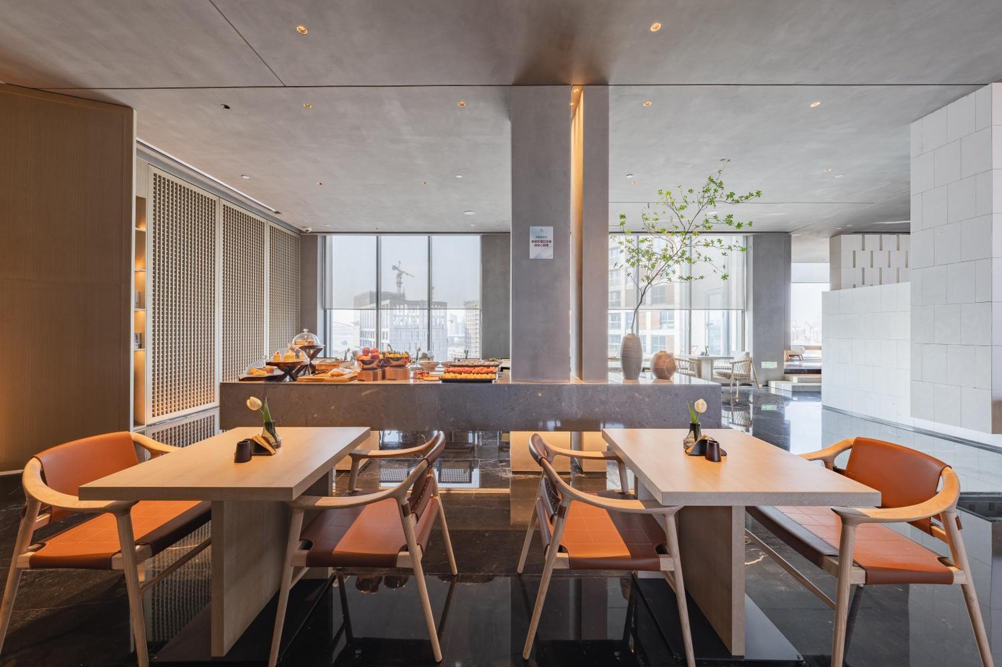 Atour S Lujiazui Expo Center Hotel 5*