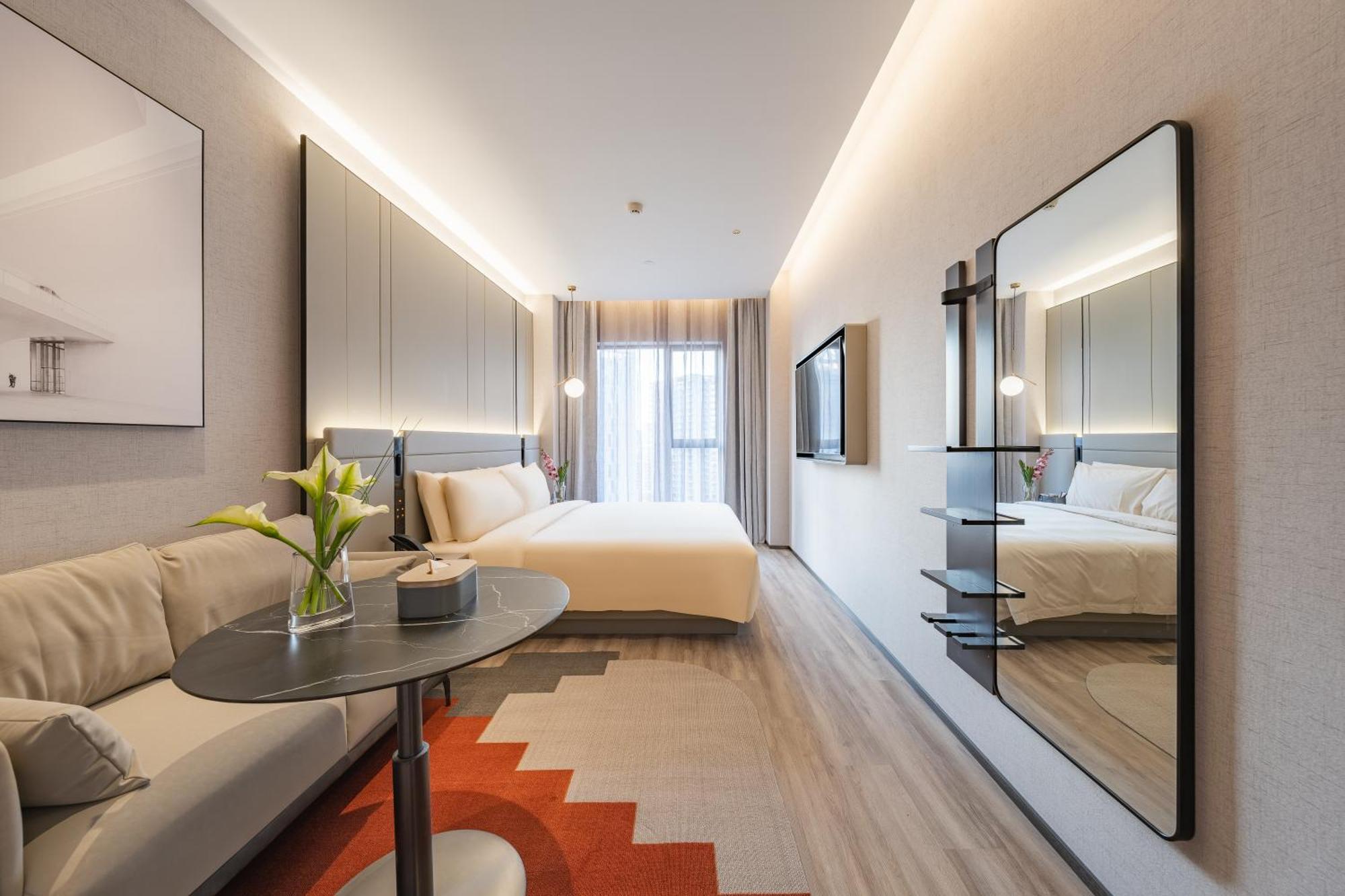 Atour S Lujiazui Expo Center Hotel