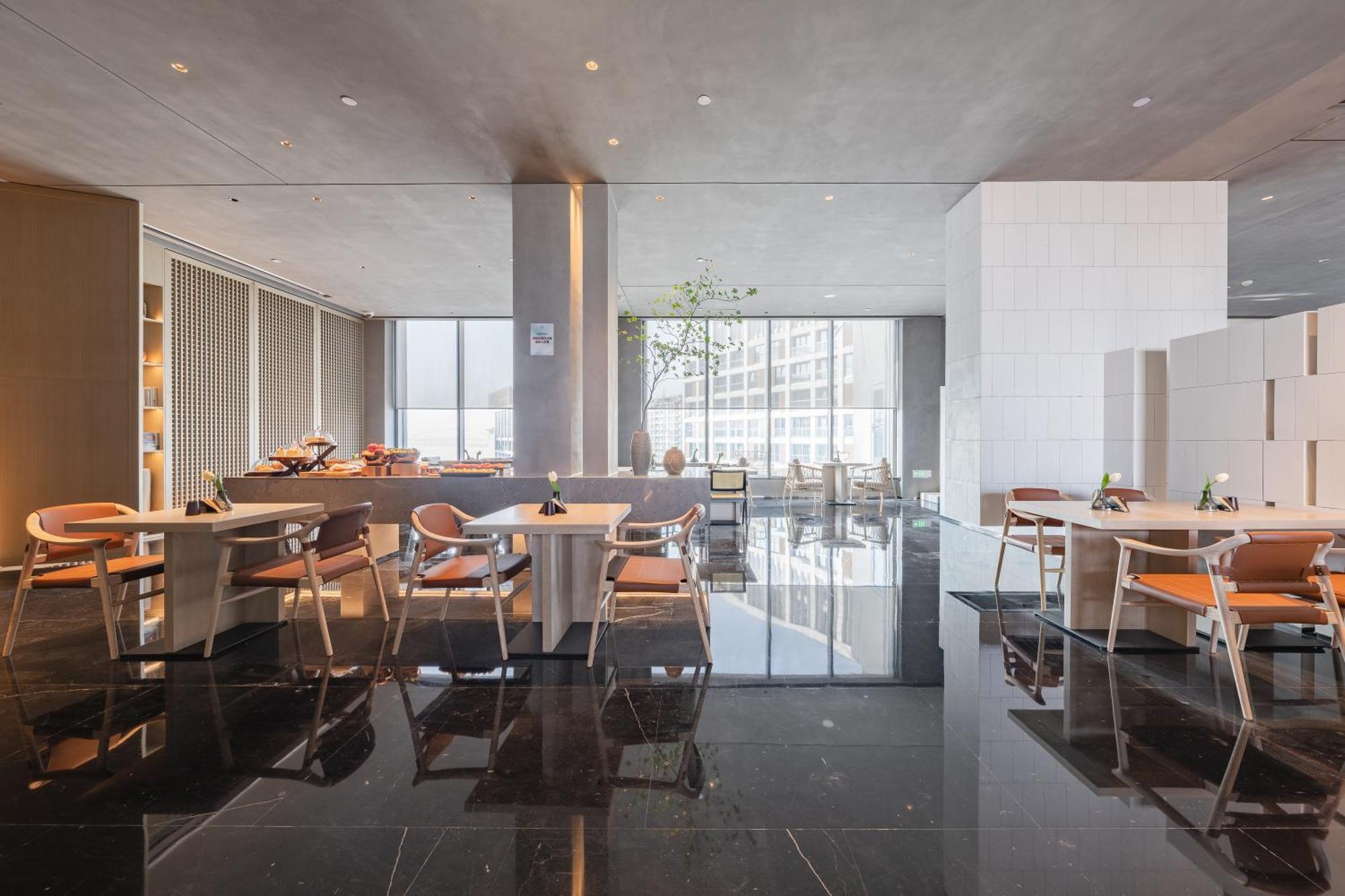 Atour S Lujiazui Expo Center Hotel 5*