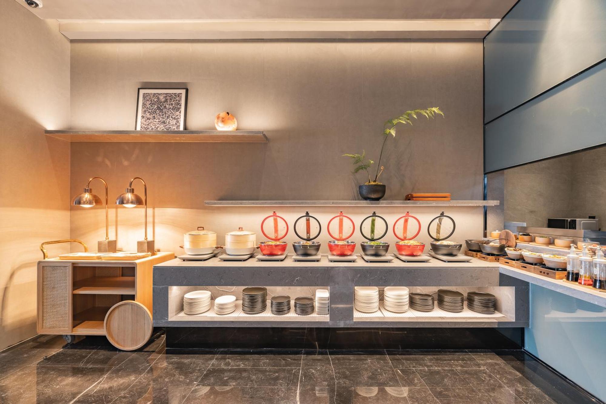 Atour S Lujiazui Expo Center Hotel 5*